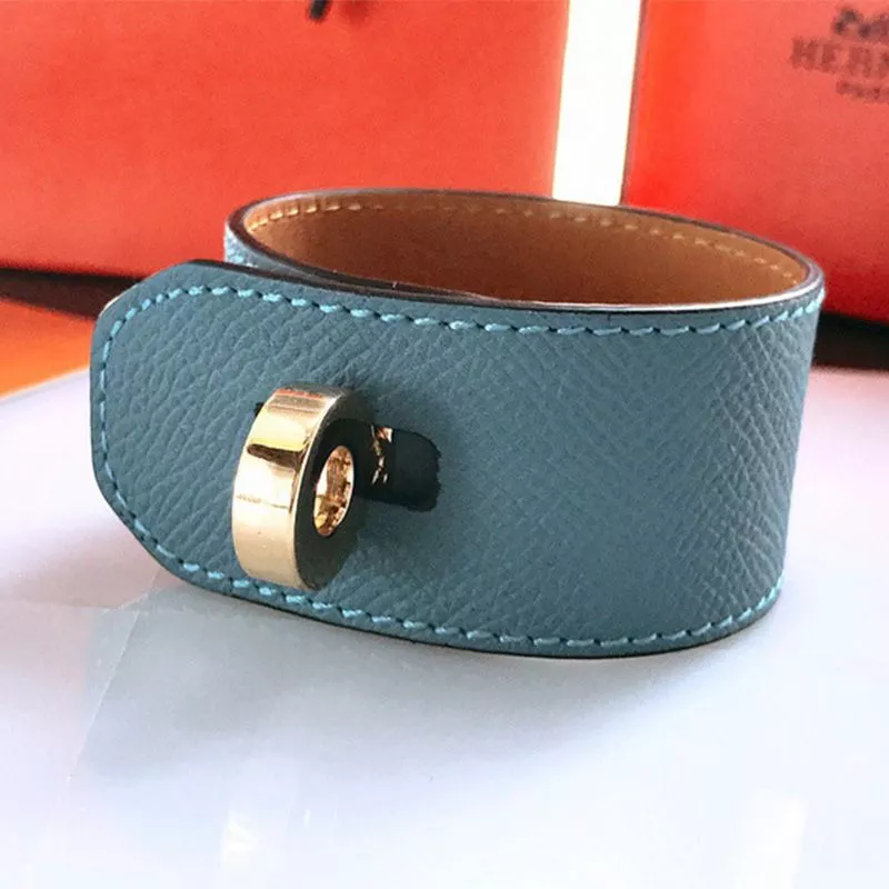 Affordable Hermes Turn-Lock Bracelets Box Calfskin Gold Hardware 0116